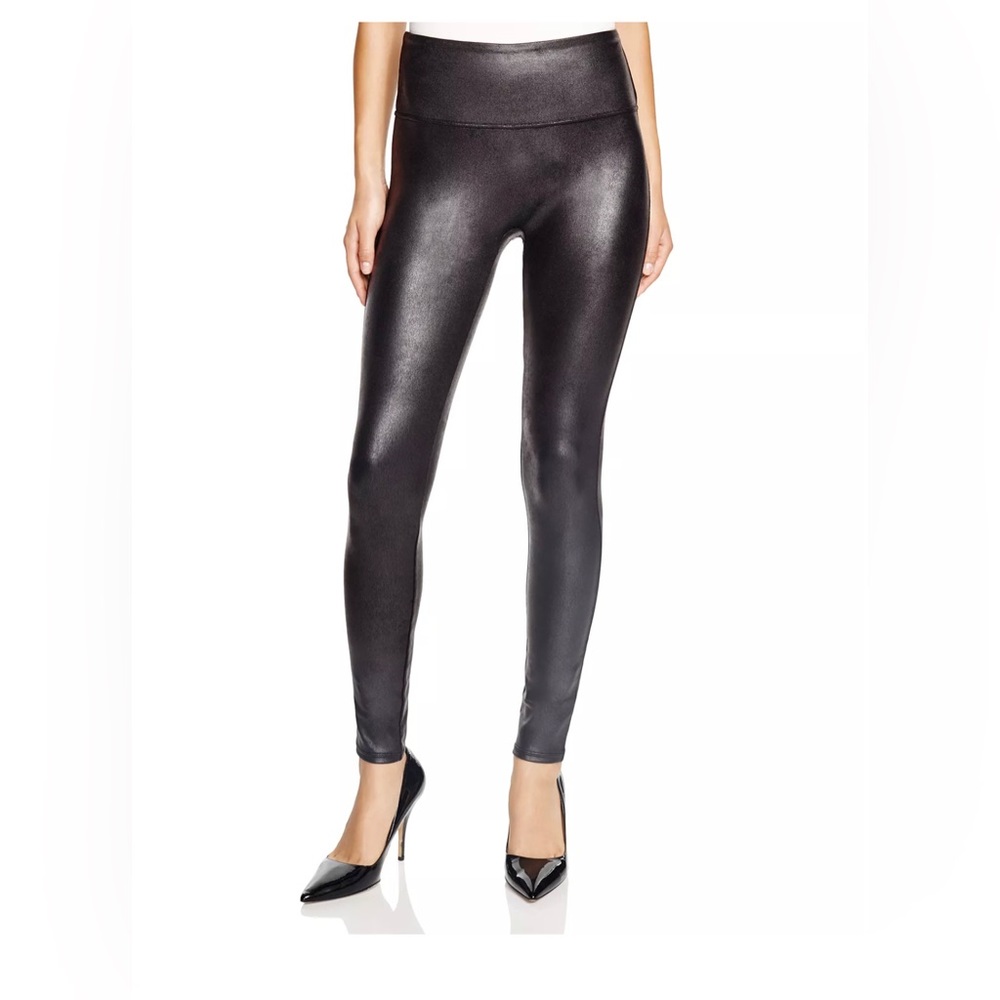 Spans faux leather leggings
